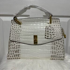 💗‎ *NEW* Elegant White Crocodile-Embossed Handbag